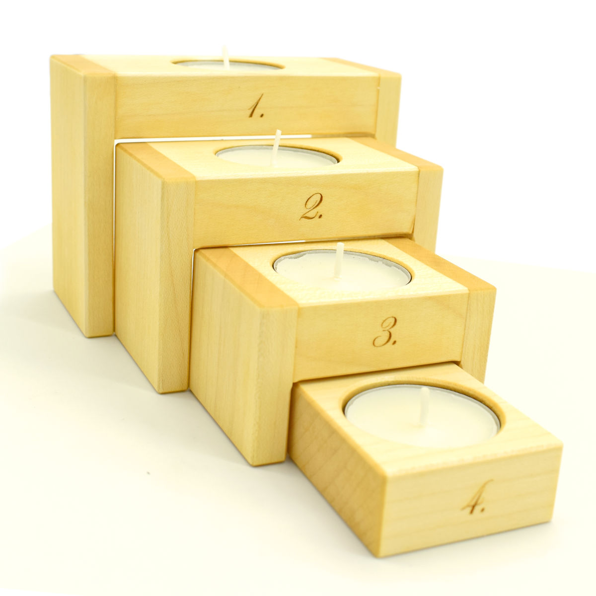 Adventsleuchter  'Four Steps' | Ahorn oder Nussholz | 11,5 x 5,5 x 9 cm | Made in Germany