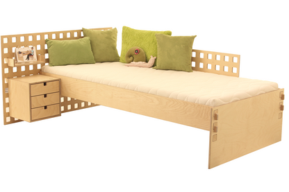 Design mit System - Bett & Schreibtisch 'Leo' | L 208 x B 135 x H 81 cm | Birkenholz | Echtes Handwerk | Made in Austria