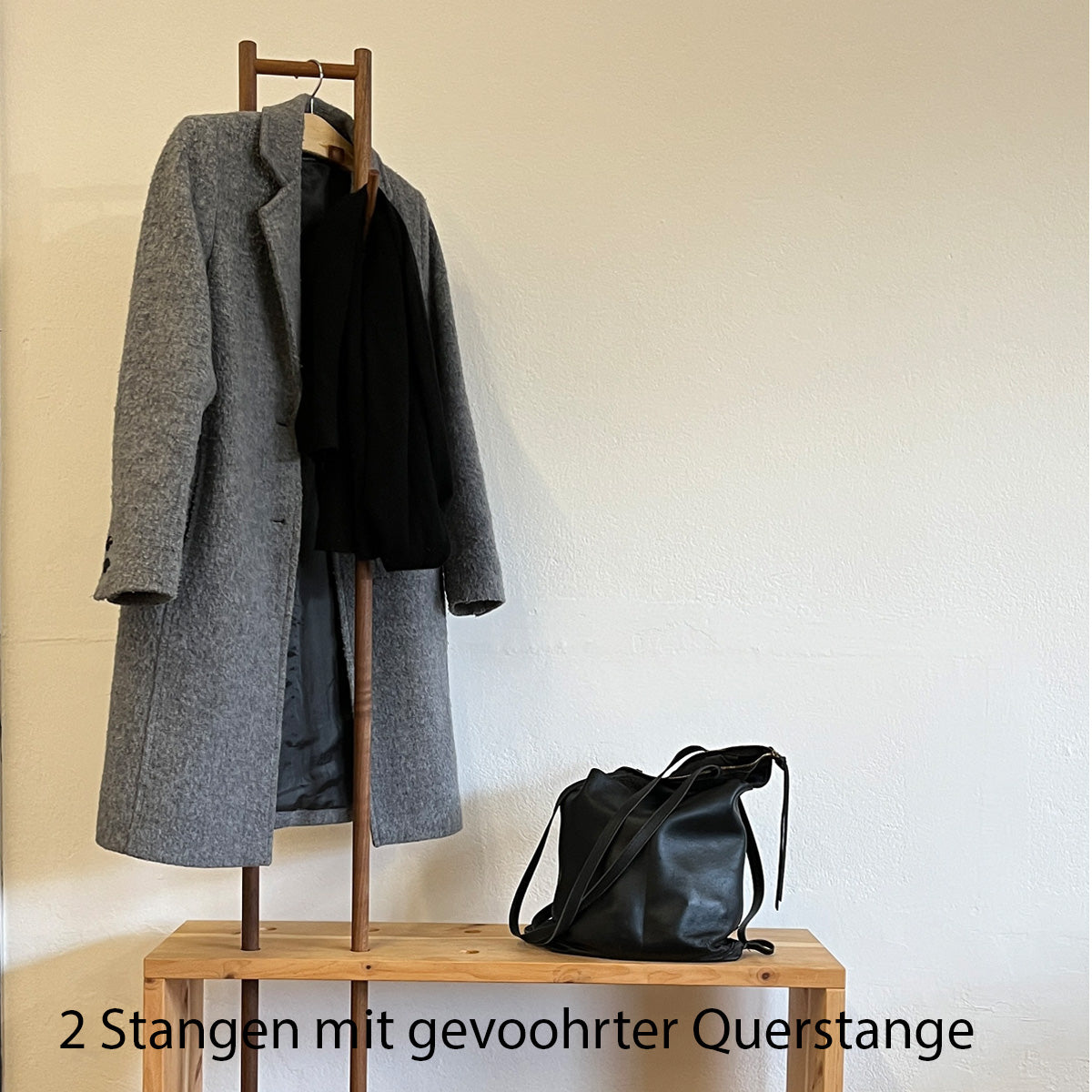 Massivholz Garderobe/Sitzbank 'MyStyle - Small' | L 75 x T 30 x H 45 cm | in verschiedenen Holzarten und Stärken | mit verschiedenen Kleiderstangen aus Nussholz | Made in Austria